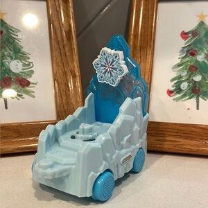Fisher-Price Little People Elsa Frozen Parade Float - Car Only